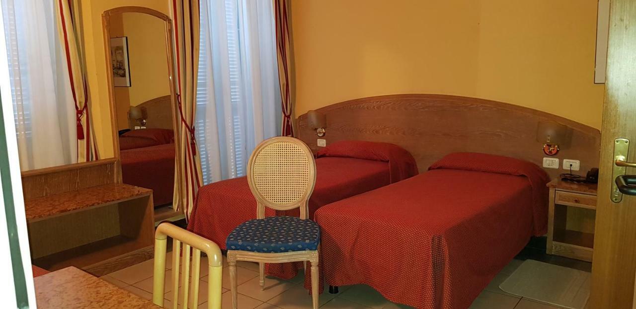 Hotel La Cupola Novara Zewnętrze zdjęcie